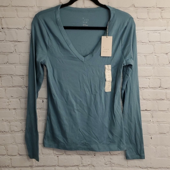 a new day Tops - A New Day Long Sleeve Tee Women's Size Medium #E32